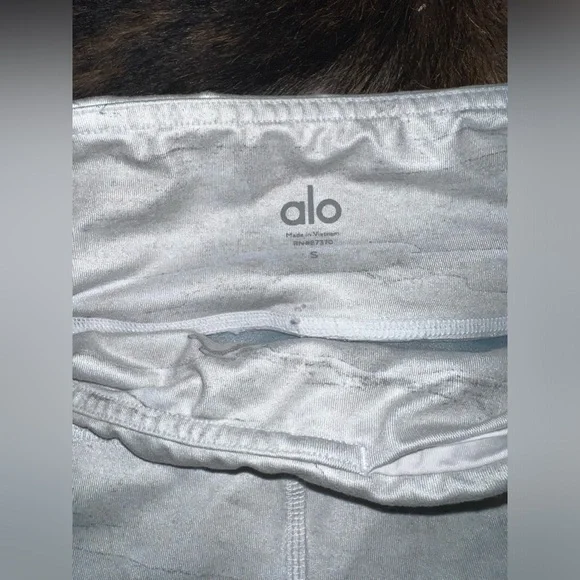 ALO Yoga Sequoia Capri Leggings Size Small - Picture 5 of 5